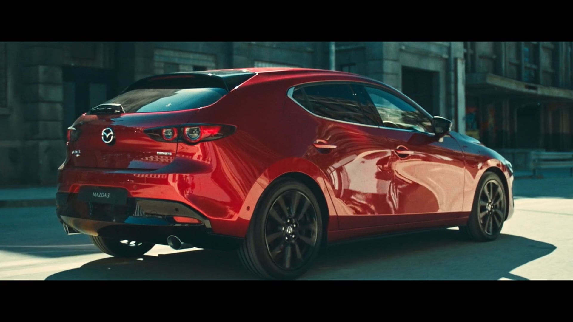Mazda (Director Emigdio)