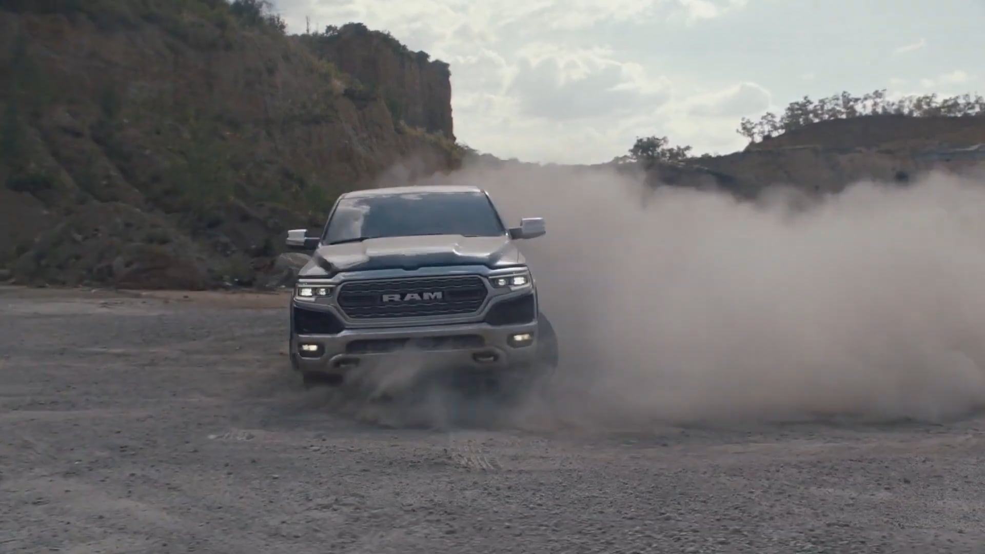 Ram "NFL" (Director Santiago Arriaga)