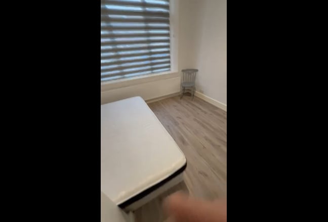 2 Bedroom Available only 15 min walk tube station  Main Photo