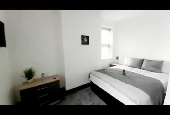 Video 1: Room 5 - Ensuite Double Room