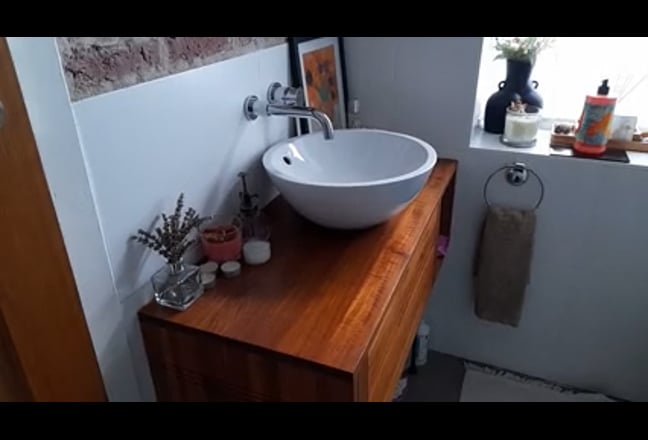 Video 1: Shower room