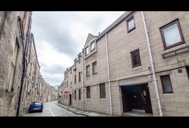 Superb one bedroom flat in West End Main Photo