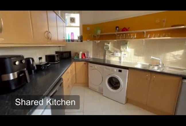 Double Room in Redland *1 Week Only* Main Photo