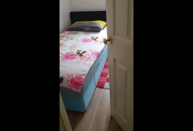 Single room Burton latimer  Main Photo