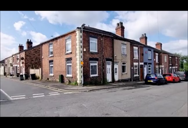 Cosy 6 bedhouse nr centre of Hanley Main Photo