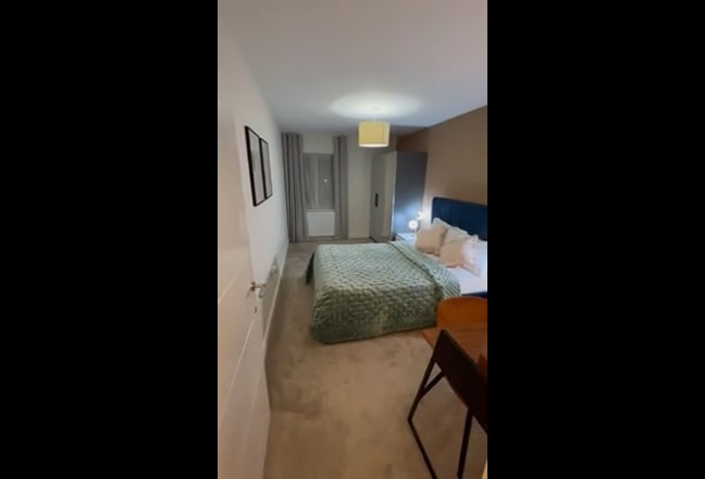 Double room with en-suite bathroom new build fully Main Photo