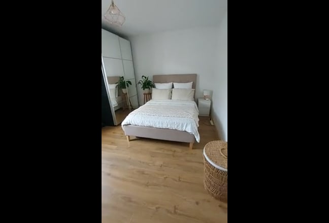 Spacious double bedroom 5min to Central line Main Photo