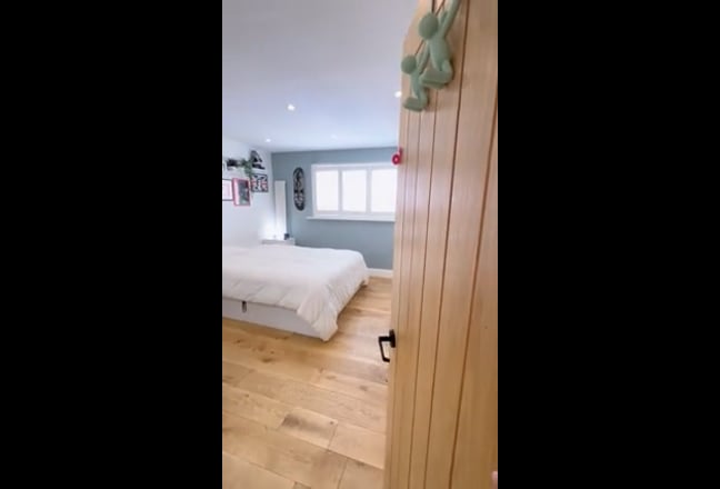 Spacious Double Room with Parking in Brentford Main Photo