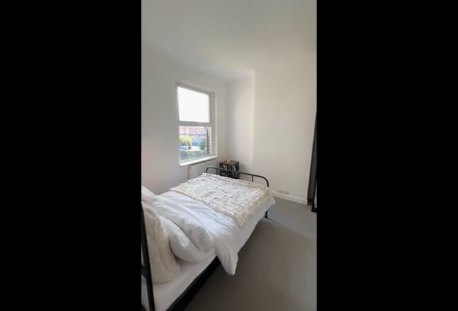 Room to let in Girls House Share (Altrincham/Hale) Main Photo