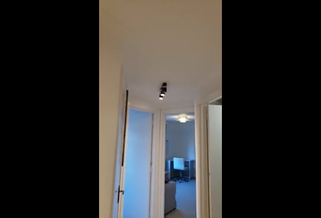 Modern 1 Bed Flat close to Guildford  Main Photo