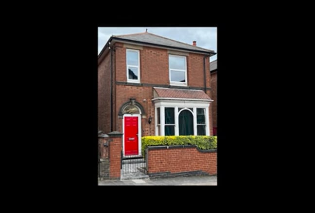 Video 1: Room 4 Double Bed