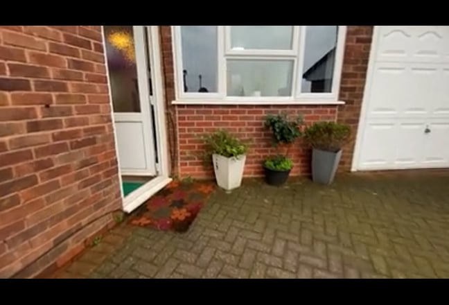 En-suite modern double room with parking  Main Photo