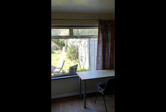 Student 5 bedroom house. 5 mins walk from Brunel.  Main Photo