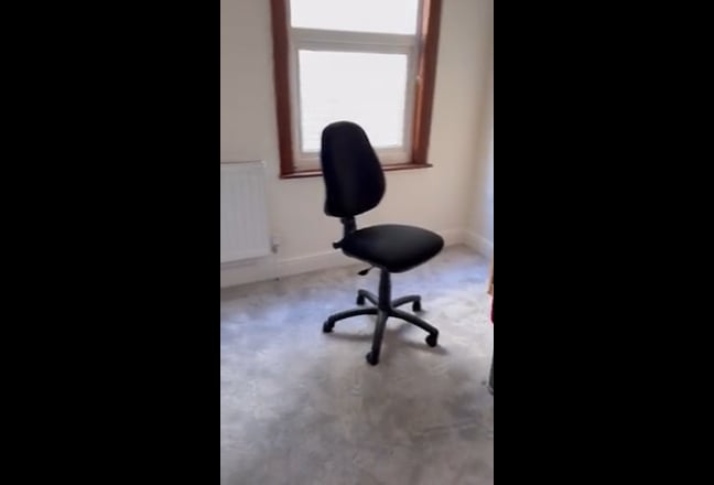 Spacious and Clean 1 single room available  Main Photo