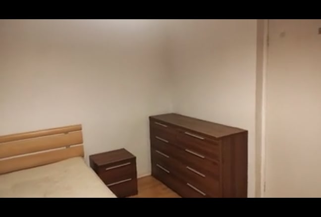 Large Double Room with Lounge & Garden  Main Photo