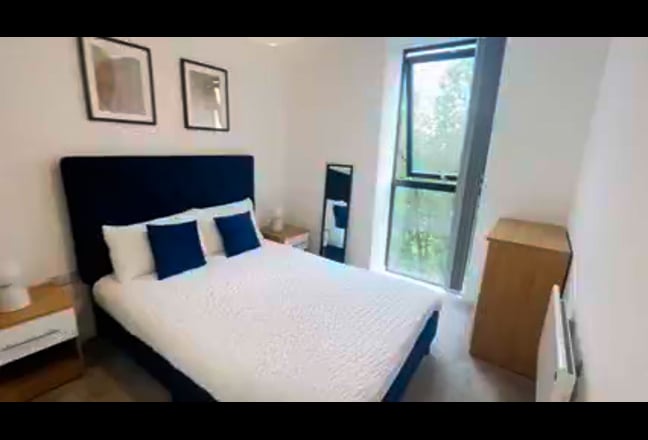 Female flatmate wanted for Double ensuite bedroom Main Photo
