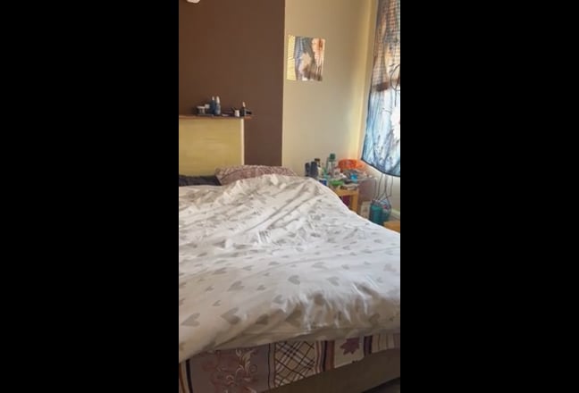 Lovely Spacious Double room available  Main Photo