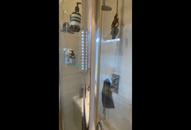 Huge studio room in beautiful De Beauvoir house Main Photo