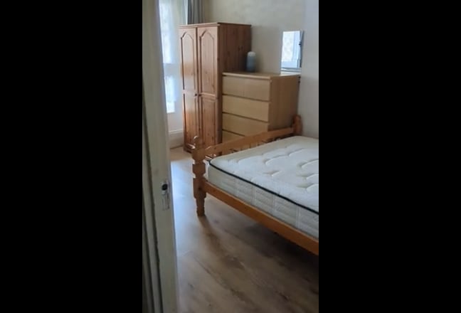 Single room Main Photo