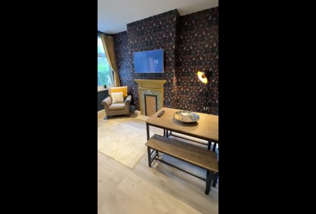 Luxury suite with own bathroom Main Photo