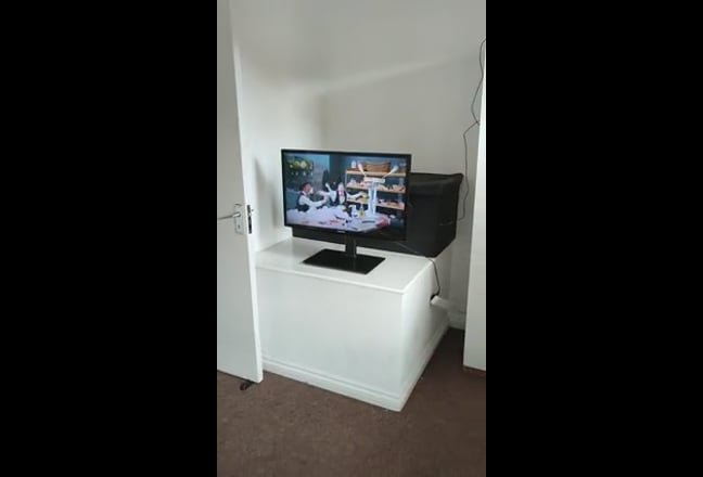 Zone 2 Spacious room Main Photo