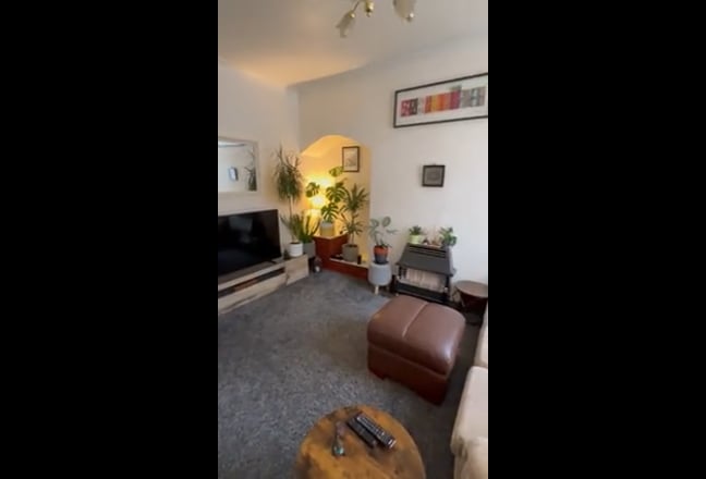 Double bedroom available. All-inclusive (£500pm) Main Photo