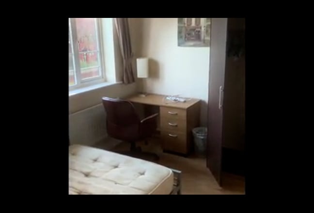 Double room with canal view in modern townhouse Main Photo