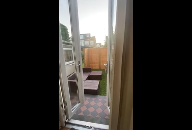 Beautiful double room with personal garden  Main Photo
