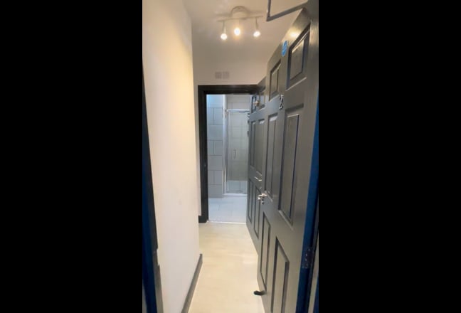 Lovely en-suite double room in Hounslow! Main Photo