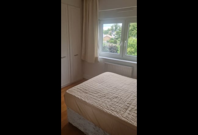 Furnished Double Ensuite Room bills inclusive Main Photo