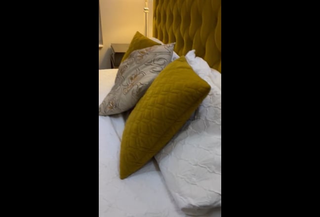 Spacious luxurious and a standard double room.  Main Photo