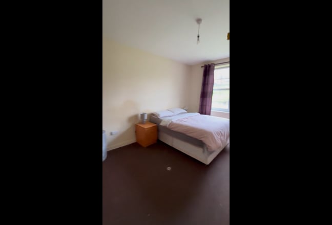 Double room - Glasgow G21 (Bills inclusive) Main Photo