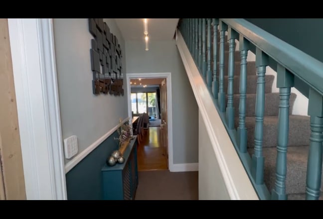Double Room in a Beautiful Spacious Home Main Photo