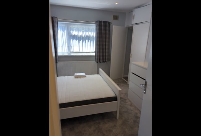 Video 1: Double Ensuite Bedroom