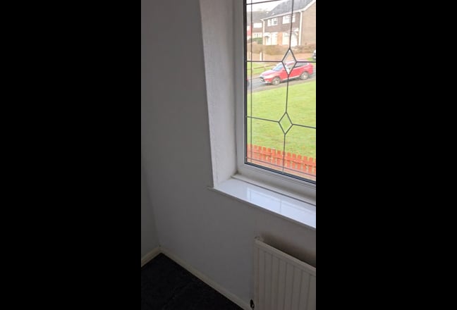 Room available near Hyde Main Photo