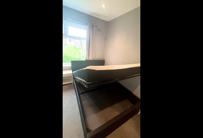 Double bedroom Available  Main Photo