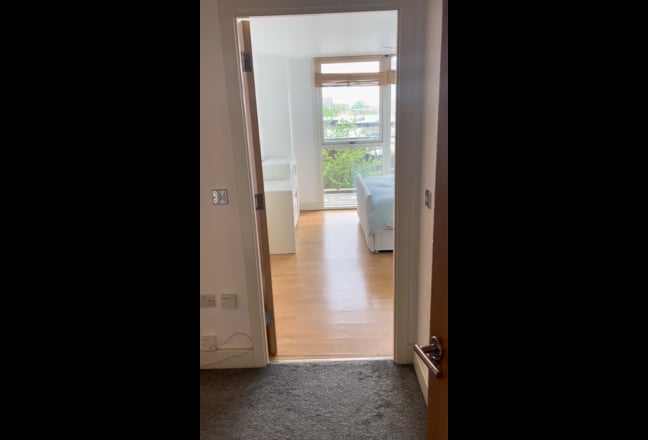 X2 Rooms in Modern 2 Bed Flat in the City Centre Main Photo