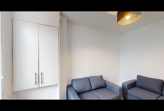 Double Room - W5 Pitshanger lane- bills included Main Photo