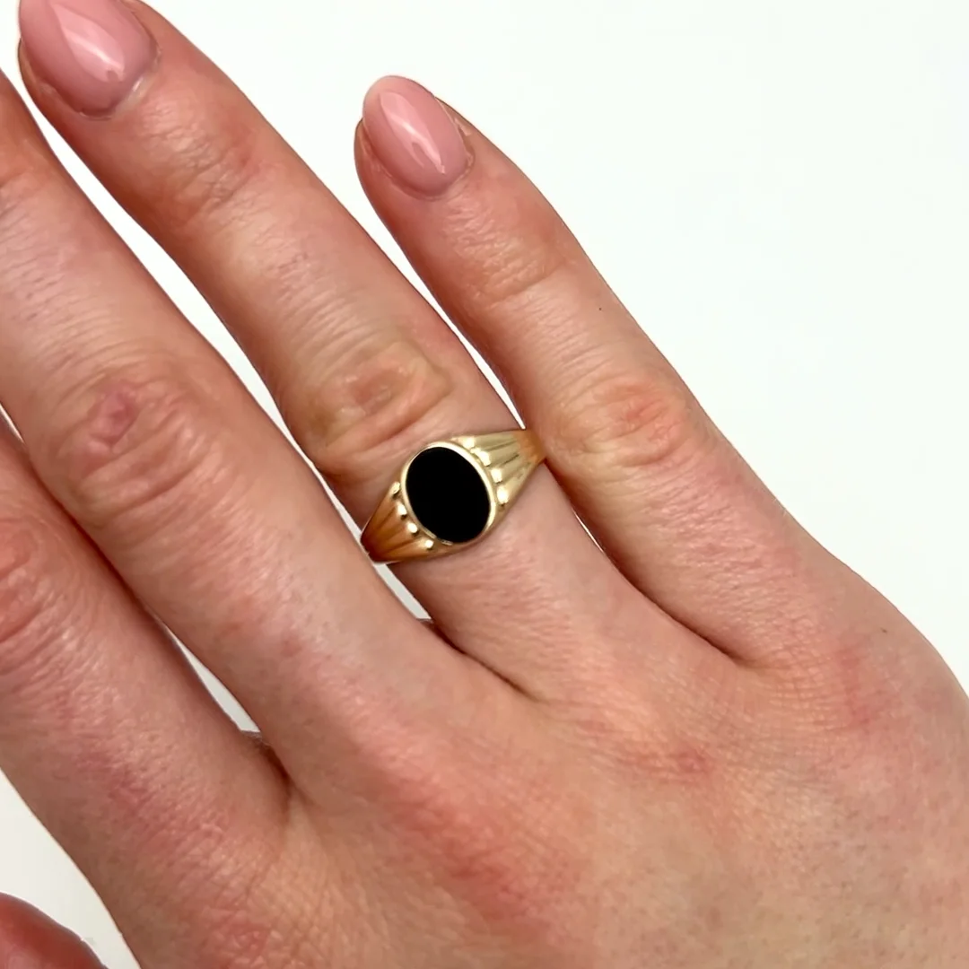 14K Gold Black Onyx Sophisticated Detail Signet Ring