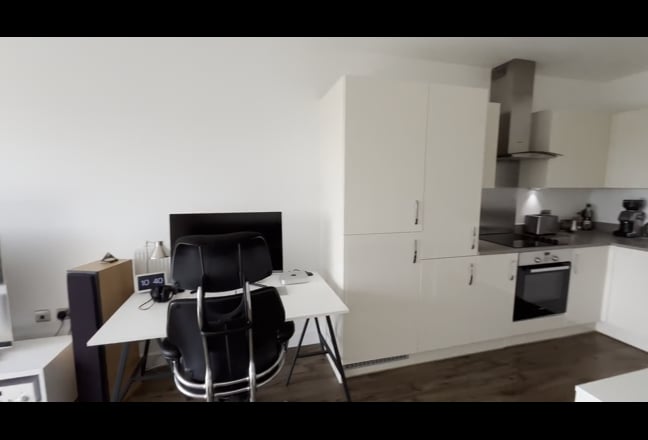 Modern Flat - Furnished - Top Floor! (Woolwich) Main Photo