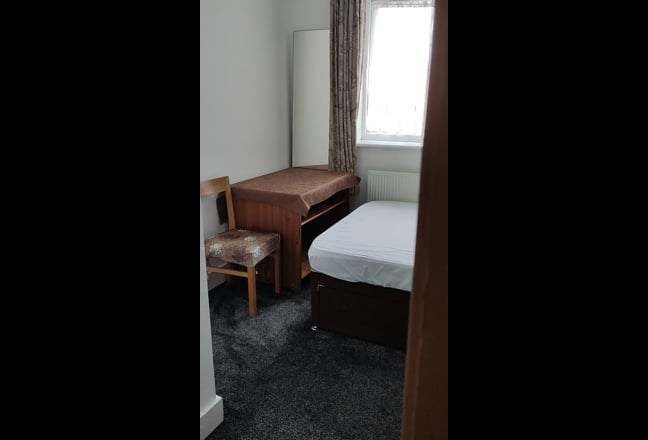 Ensuite Room for rent near L&D hospital Main Photo
