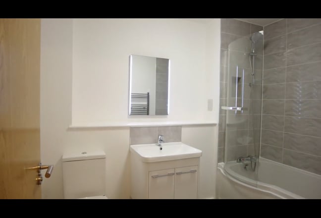 Wow Factor Large Modern Topspec 1 Bedroom Home Main Photo