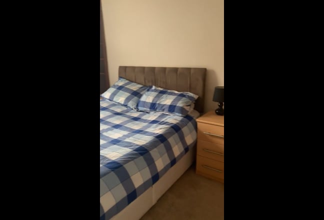 Clean, tidy student room available now  Main Photo