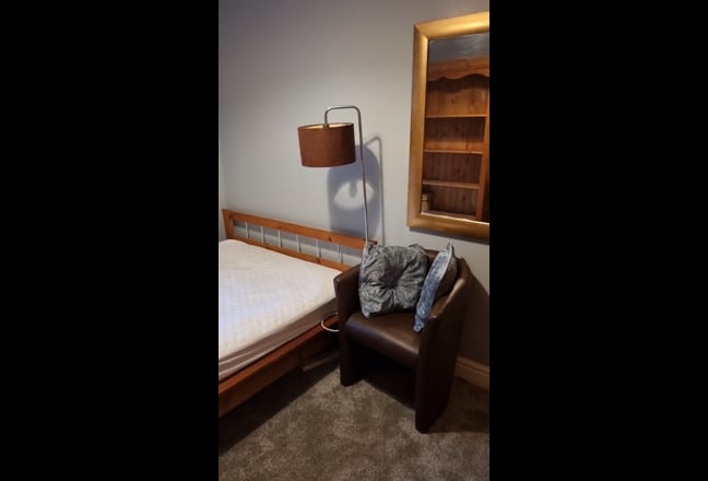 Video 1: Huge Lounge