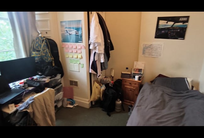 Video 1: The room that is going.