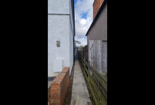 Modern Contemporary En-Suite Rooms Main Photo