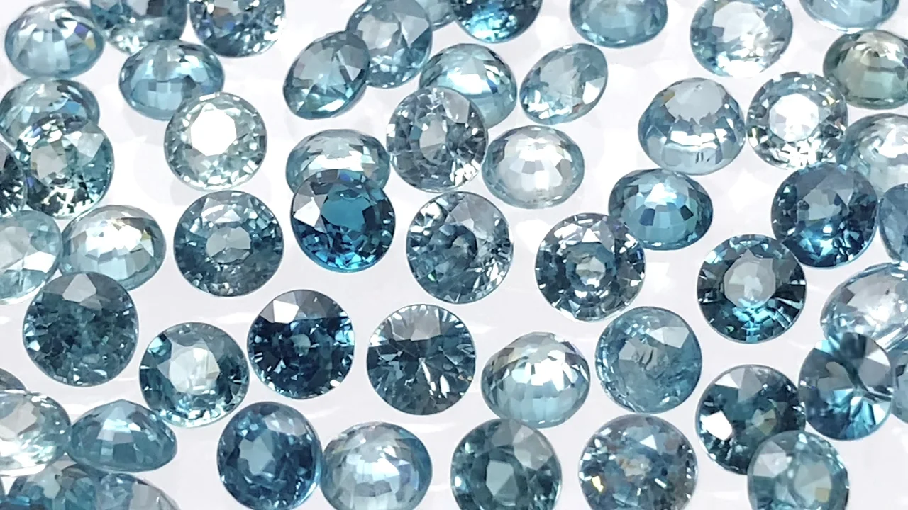 ブルージルコン（カンボジア産） ルース ラウンドファセットカット5