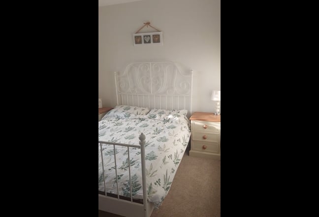 Light and airey double room  Main Photo
