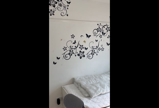  Room  in  House  Share   HA96Lz Main Photo