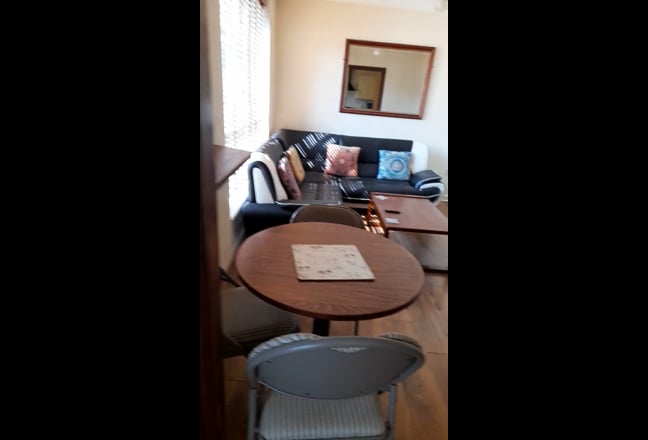 Large double room in spacious 5 bed house Main Photo